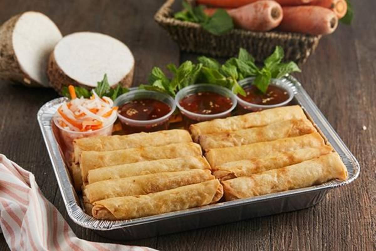 Crispy Golden Spring Rolls with Fish Sauce